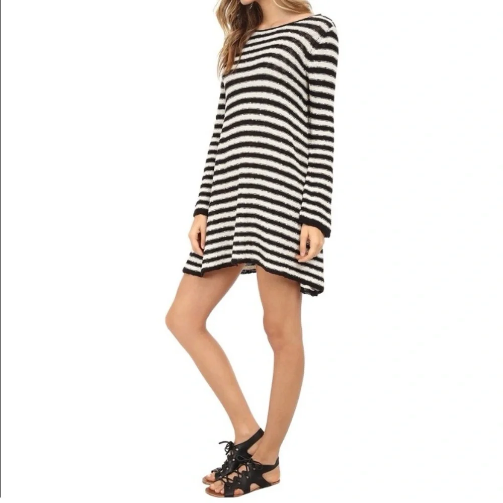 Free People nob textured knit long sleeved midi dress